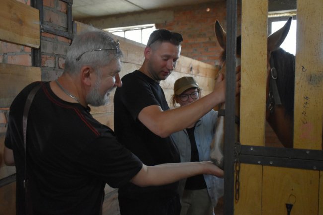 Для 28 поранених воїнів, які проходять реабілітацію на Волині, організували екскурсію