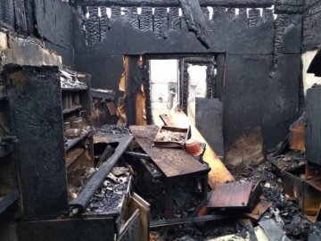 У селі на Волині згорів будинок: просять допомогти родині