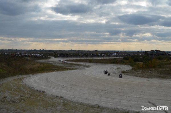 Під Луцьком змагалися автогонщики. ФОТО