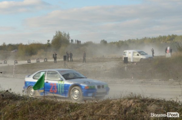 Під Луцьком змагалися автогонщики. ФОТО