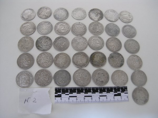 Волинянина затримани на кордоні з антикваріатом Римської імперії. ФОТО