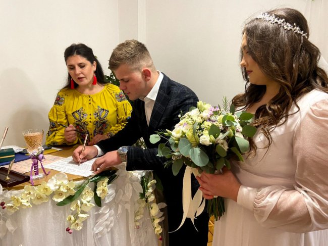 У Луцьку одружилися нацгвардійці, які познайомилися на службі. ФОТО