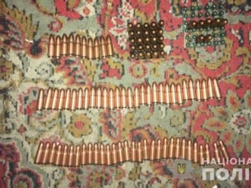 У квартирі 70-річного волинянина під час обшуку знайшли боєприпаси 