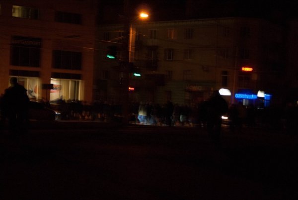 Фото нічного бунту в Луцьку