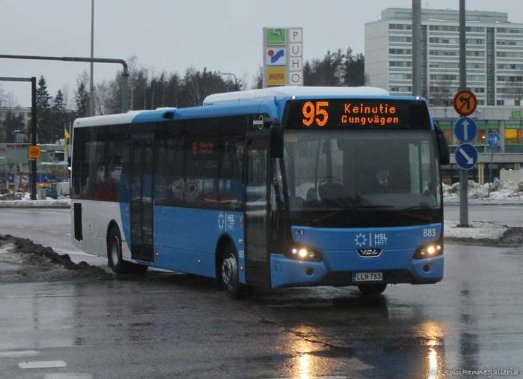 На вулиці Луцька виїхав автобус з Фінляндії . ФОТО