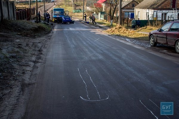 В Нововолинську Форд не розминувся з маршруткою. ФОТО