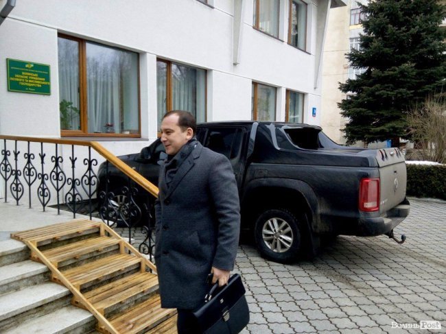 У волинських лісівників тривають обшуки