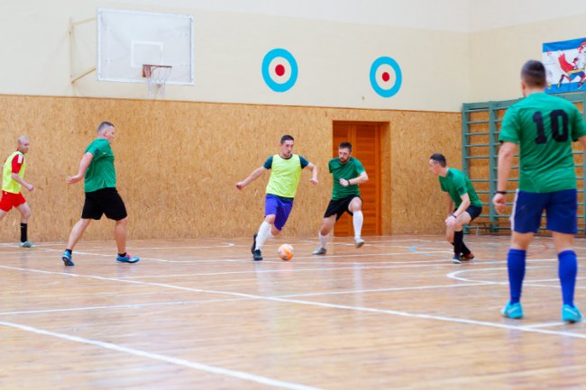 Більше, ніж гра: працівники луцького «Кромберга» змагалися за футбольну першість. ФОТО