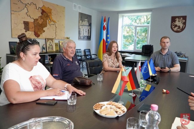 Німецькі благодійники привезли черговий гуманітарний вантаж на Волинь