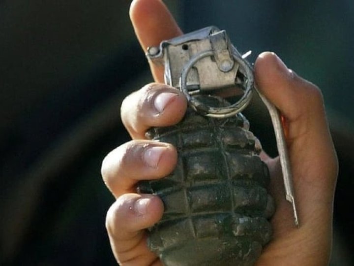 На Волині чоловік вийняв з кишені гранату та погрожував підірвати правоохоронців