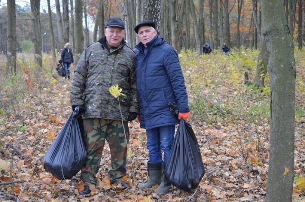 3000 волонтерів, 750 кубів сміття: завершився місячник прибирання лісів на Волині