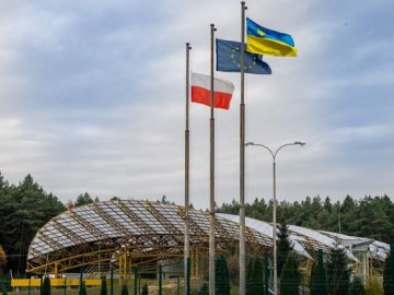 «Ягодин» дозволили перетинати пішки