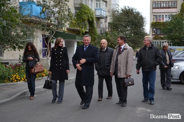 У Луцьку відремонтували двір за 2,5 мільйона. ФОТО