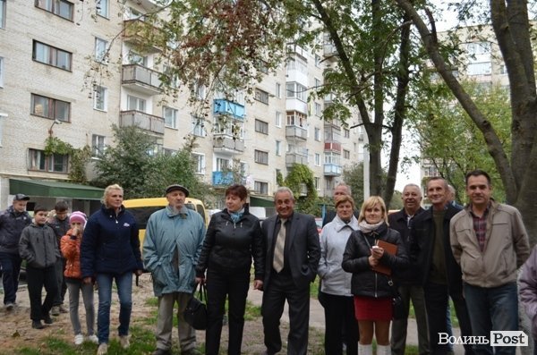 У Луцьку відремонтували двір за 2,5 мільйона. ФОТО