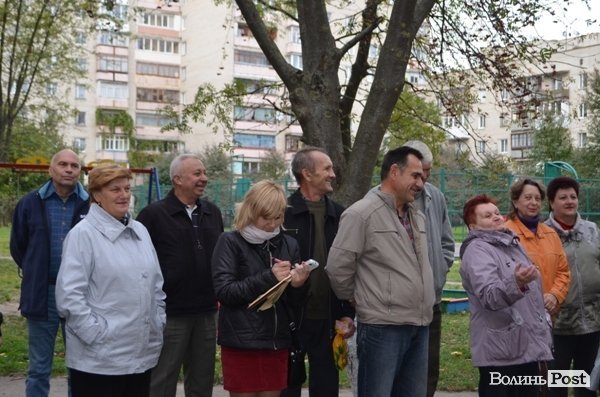 У Луцьку відремонтували двір за 2,5 мільйона. ФОТО