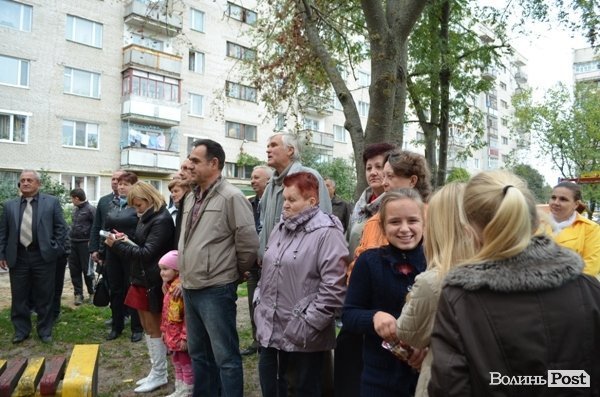 У Луцьку відремонтували двір за 2,5 мільйона. ФОТО