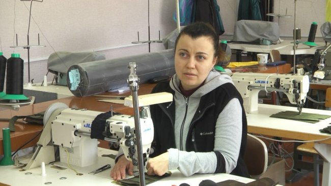 Переселенець із Харкова влаштував на Волині цех з пошиття «розгрузок» для бійців