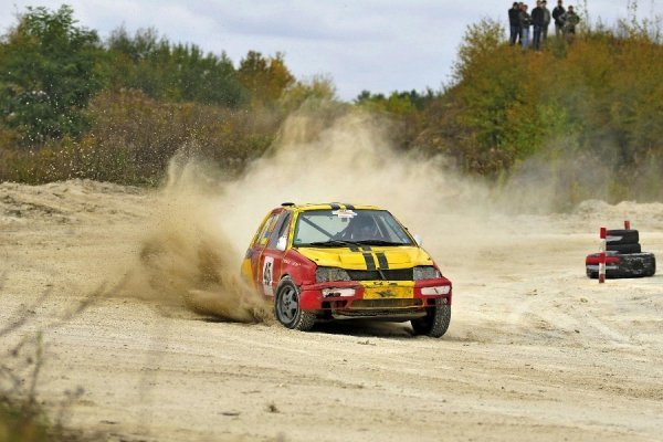 Автомотофестиваль під Луцьком: день перший. ФОТО. ВІДЕО