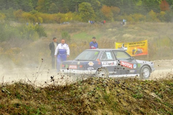 Автомотофестиваль під Луцьком: день перший. ФОТО. ВІДЕО