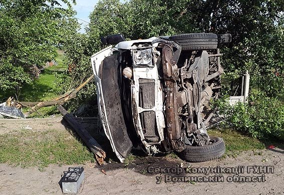 На Волині двоє неповнолітніх постраждали у ДТП. ФОТО