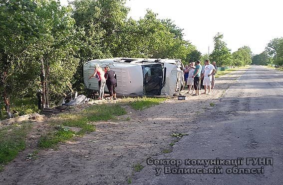 На Волині двоє неповнолітніх постраждали у ДТП. ФОТО