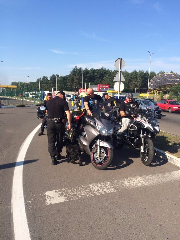 Через пункти пропуску «Ягодин» та «Устилуг» проїхало 78 байкерів. ФОТО