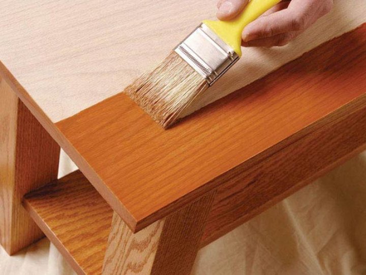 Правильне нанесення олії для дерева: найпоширеніші помилки та способи їх уникнення