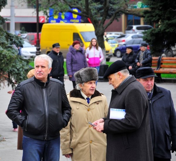 Віче на луцькому Майдані. ФОТО