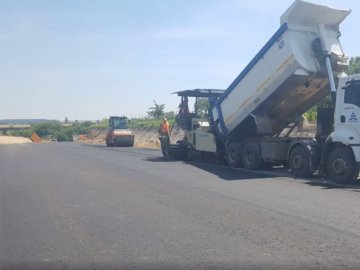 Ремонтують трасу  Устилуг-Луцьк-Рівне