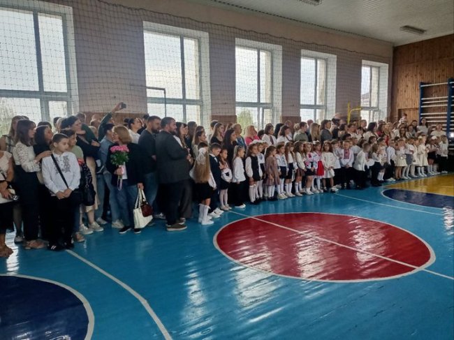 Як у луцькому ліцеї зустріли свято першого дзвоника