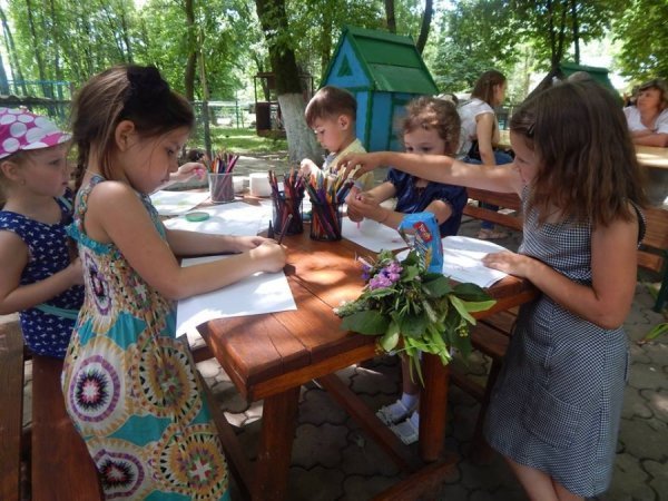 У Луцьку біженцям зібрали речі. ФОТО