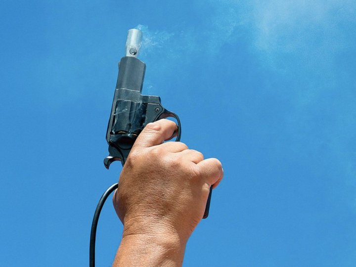 На Волині чоловік на вулиці влаштував стрілянину
