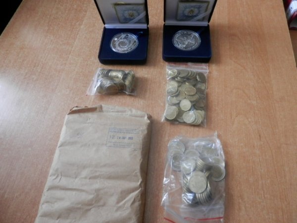 Поляки хотіли вивезти з України контрабандні монети. ФОТО