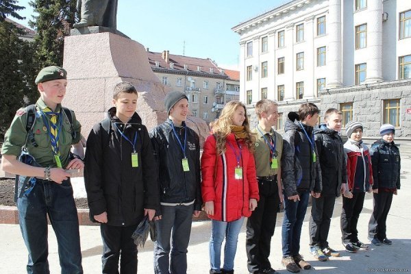 Як у Луцьку цигарки міняли на цукерки. ФОТО