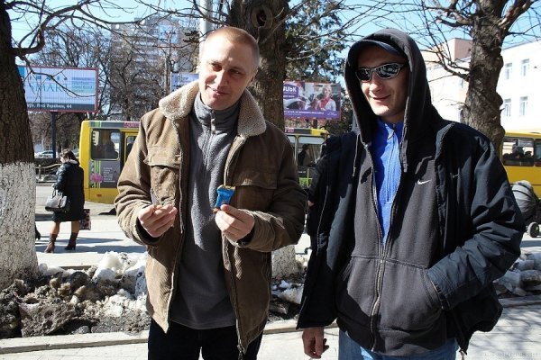 Як у Луцьку цигарки міняли на цукерки. ФОТО