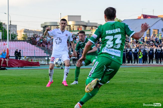 «Волинь» – «Карпати»: великий фотозвіт із нашумілого матчу