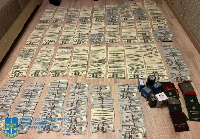 У працівників Голосіївського РТЦК Києва знайшли ,2 млн готівкою: допомогли тисячам ухилянтів