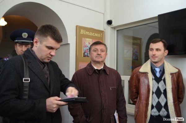 Як «репресовані» луцькі євромайданівці ходили в прокуратуру. ФОТО. ВІДЕО