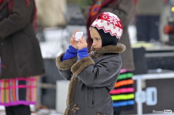 Різдвяне дійство в центрі Луцька: діти