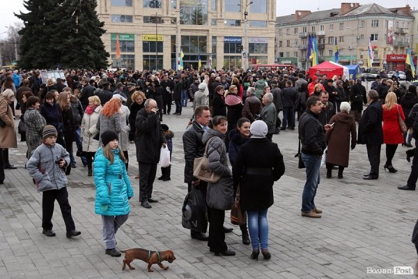 Як Луцьк вшановував жертв Голодомору. ФОТО