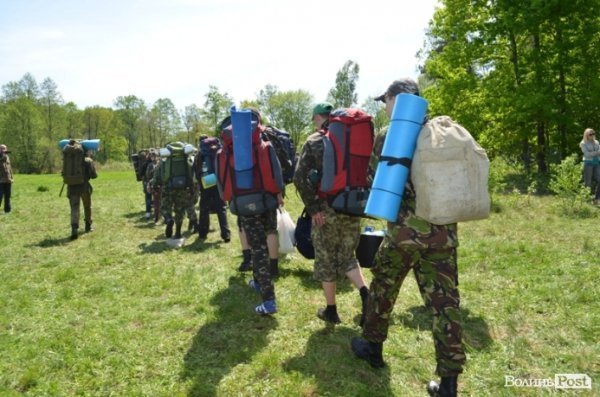 Дві сотні юнаків і дівчат «зникли» у волинських лісах на три дні. ФОТО. ВІДЕО