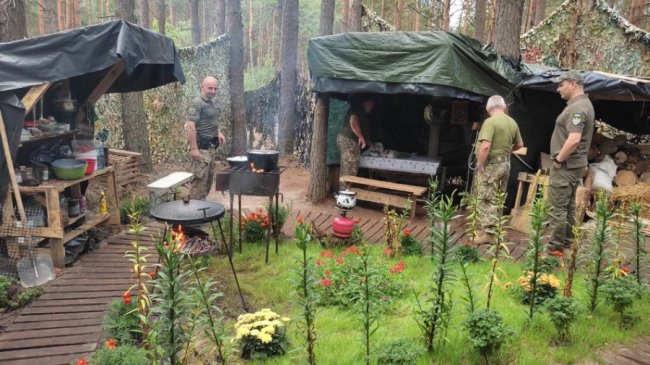 Квіти і тваринки: як проводять дозвілля волинські тероборонівці. ФОТО. ВІДЕО