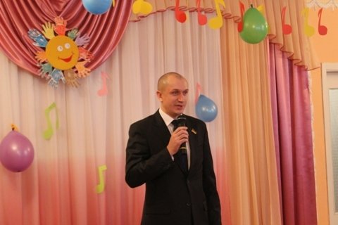 Депутати міськради разом з підприємцями подарували дітям свято. ФОТО