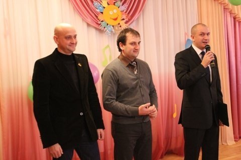 Депутати міськради разом з підприємцями подарували дітям свято. ФОТО