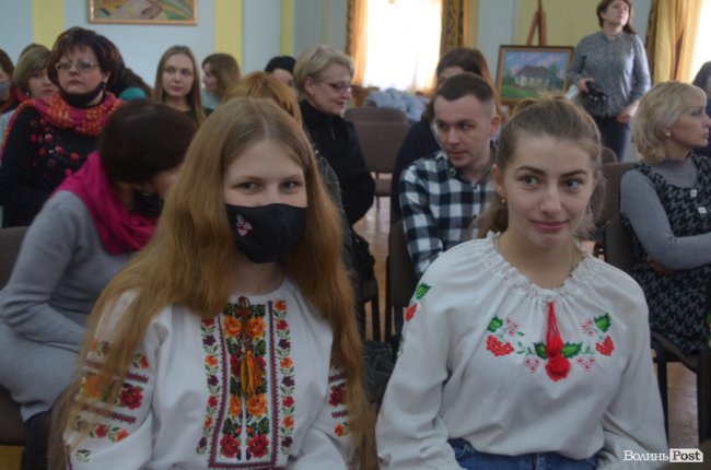 У найбільшому виші Волині презентували повне 14-томне зібрання творів Лесі Українки. ФОТО