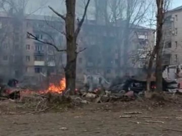 Росіяни вдарили ракетою по Костянтинівці на Донеччині: троє людей загинули. ФОТО