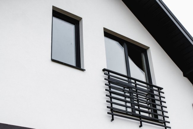 Під Луцьком продають стильний двоповерховий котедж. ФОТО*