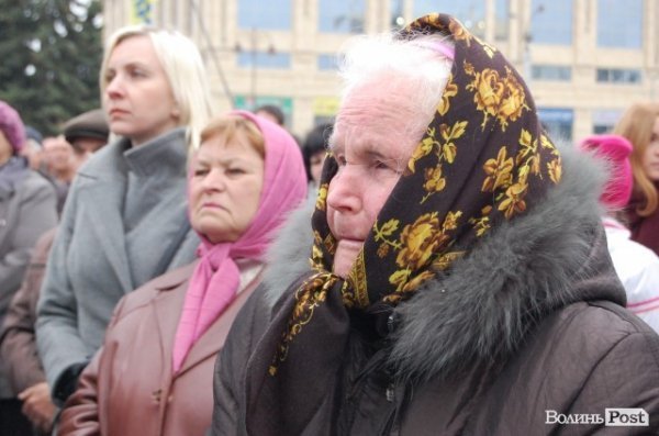 У Луцьку – святкове віче. ФОТО