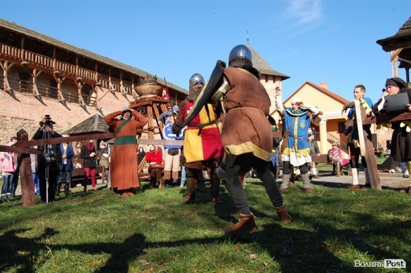 У Луцькому замку – лицарський турнір. ФОТО