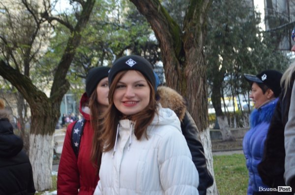 У Луцьку активісти висловили вимоги щодо кадрових призначень в оновлену поліцію. ФОТО. ВІДЕО. ДОКУМЕНТ